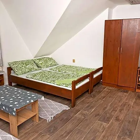 Pod Svahem Orman Evi